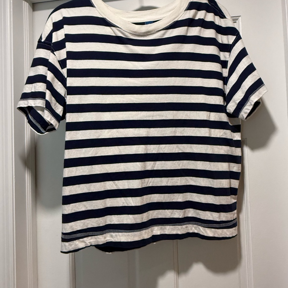 Old Navy Women’s Navy and White Striped Tee